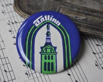 Vintage Estonian tin badge,pin."Estonian city-TALLINN" USSR era.