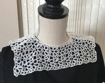 Vintage hand made lace collar from 40s