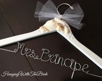 Beach theme hanger,bridal hanger, wedding hanger, bride gift, wire hanger, name hanger