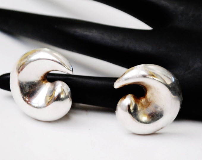 Sterling Modern Swirl earrings - Puffy hollow sterling silver - silver round Modernistic - Clip on earrings