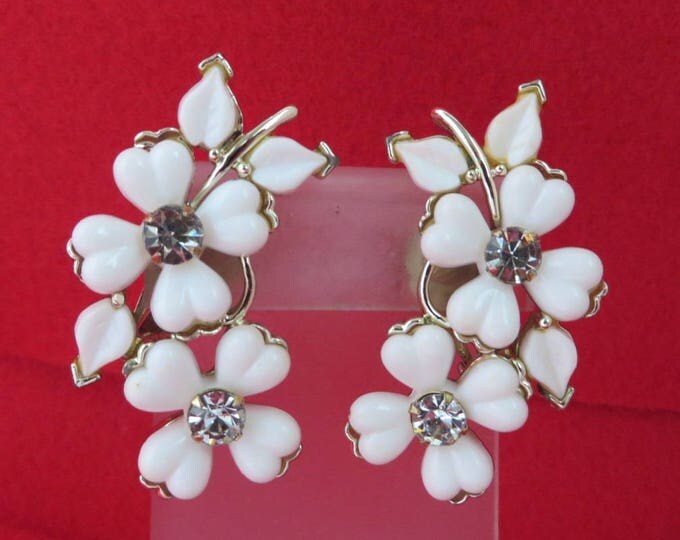 Kramer White Flower Earrings, Vintage Lucite Rhinestone Silvertone Clip-ons, Valentine's Day Gift