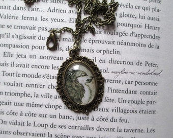 Nice necklace Cabochon Wolf bronze