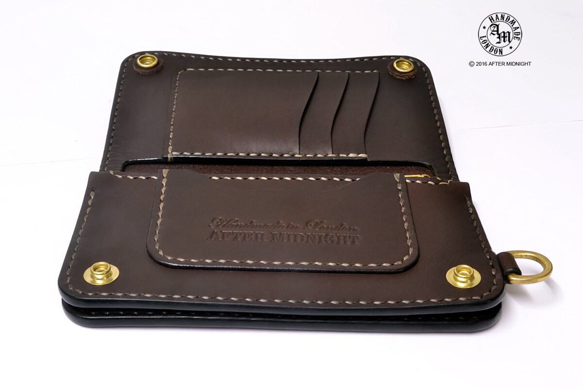 Medium Trucker Wallet Concealed with Extra Card