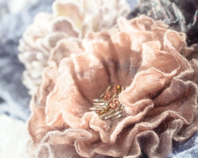 Merino Wool Silk Felted Brooch Pretty Pink Flower Women Jewelry Accessories Bridesmaids Bridal Wedding Evening Wear Lapel Keepsake Gift