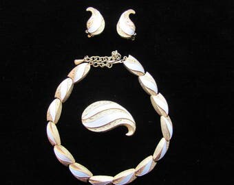 Kramer vintage set, Necklace, Brooch, Earrings