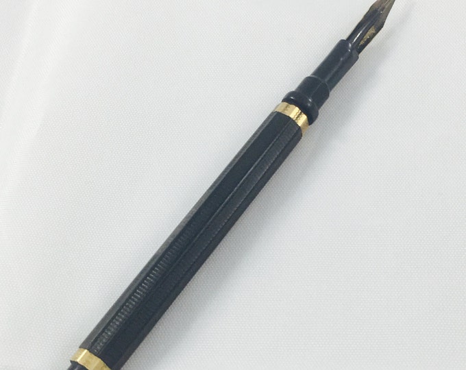 Storewide 25% Off SALE Vintage A. Morton New York 1st Quality No. 3 Black Lever Fill Fountain Pen Featuring Textured Design Finish