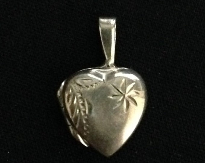 Storewide 25% Off SALE Vintage Sterling Silver Petite Heart Photo Keepsake Locket Featuring Elegant Floral Etched Design Accents