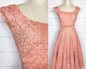 Vintage 1950s Peach Open Weave Ribbon Dress / Party Dress / Fit & Flare / Full Skirt
