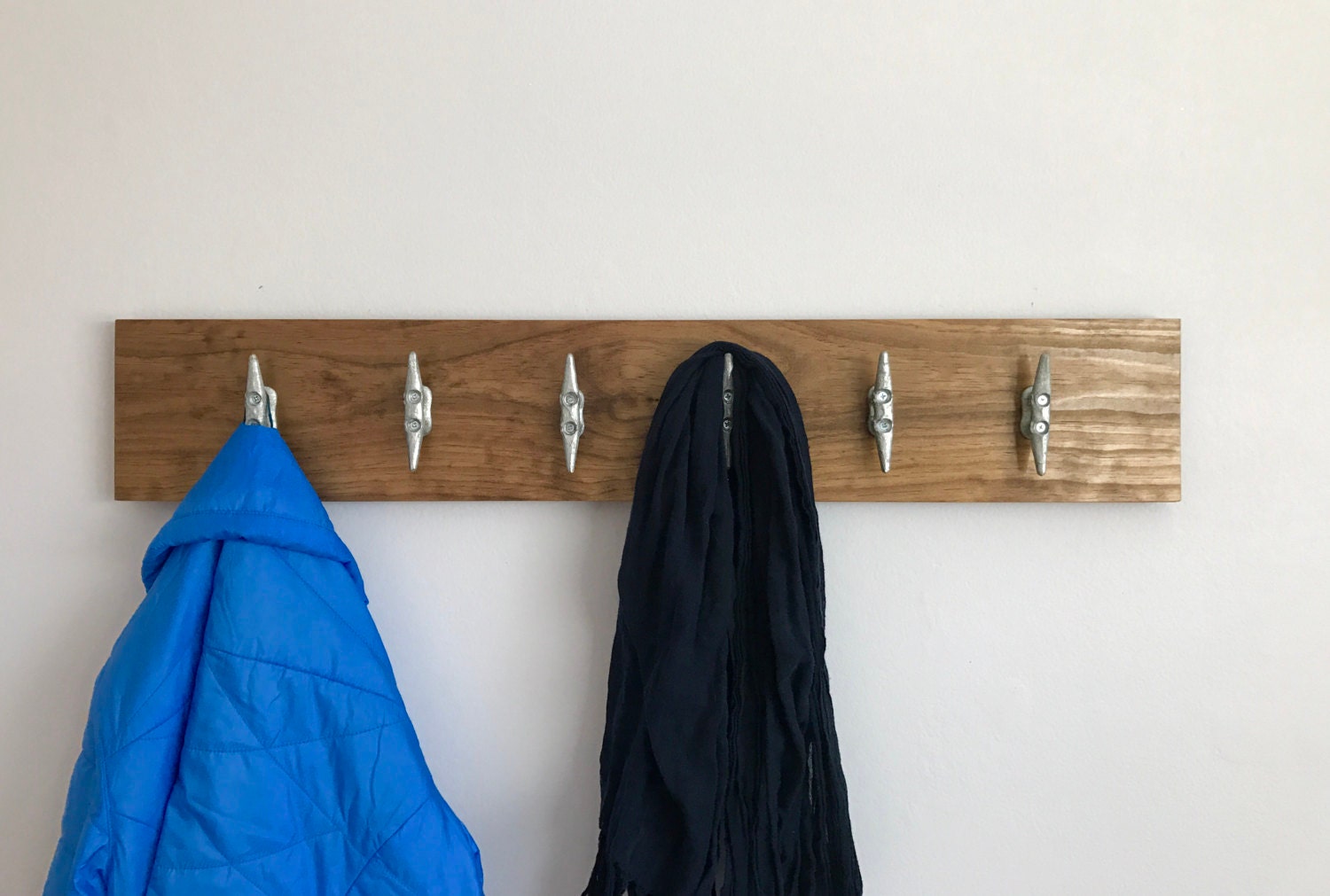 Nautical coat rack with 6 cleats