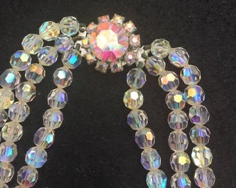 Vintage 1950s Necklace / Aurora Borealis 50s Crystal Bead Necklace / Multi Faceted Glass Beads / Treble Strand Vintage Necklace / Glass Bead
