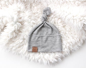 Grey knot beanie | newborn beanie | newborn hat | infant beanie | baby's firt hat | newborn gift | new baby essentials | 0-3 month