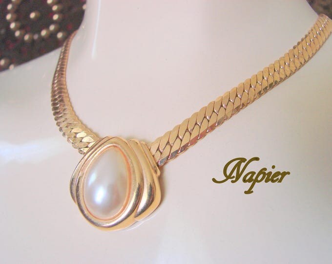 1980s Napier Faux Cabochon Pearl Goldtone Pendant Necklace / Designer Signed / Retro / Vintage Jewelry / Jewellery