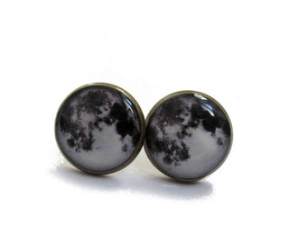 FULL MOON EARRINGS - moon earrings - moon stud earrings - moon jewelry - space - full moon jewelry - planet - moon posts - moon studs