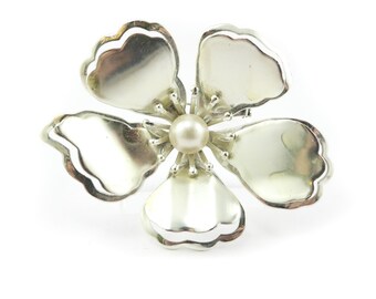 Vintage Metal Flower Brooch, Faux Pearl, Stamen, Silver Tone