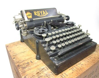 Very Early & Rare 1912 Royal Standard No. 5 Working Typewriter!