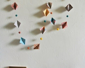 Guirlande décorative motifs aztèques colorés