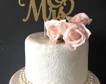 Mr&Mrs cake topper ... wedding cake topper .. glitter cake topper