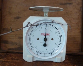 charming white kitchen scales / made in australia / rustic scales/ vintage kitchen scales/ farmhouse/ vintage kitchen/ primitive/ persinware