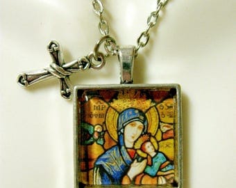 Our Lady of Perpetual Help pendant and chain - AP28-033