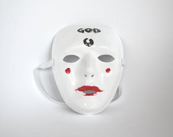 Tom's Purge Masks "Qu33n 4MiD4LA ft. GoD"