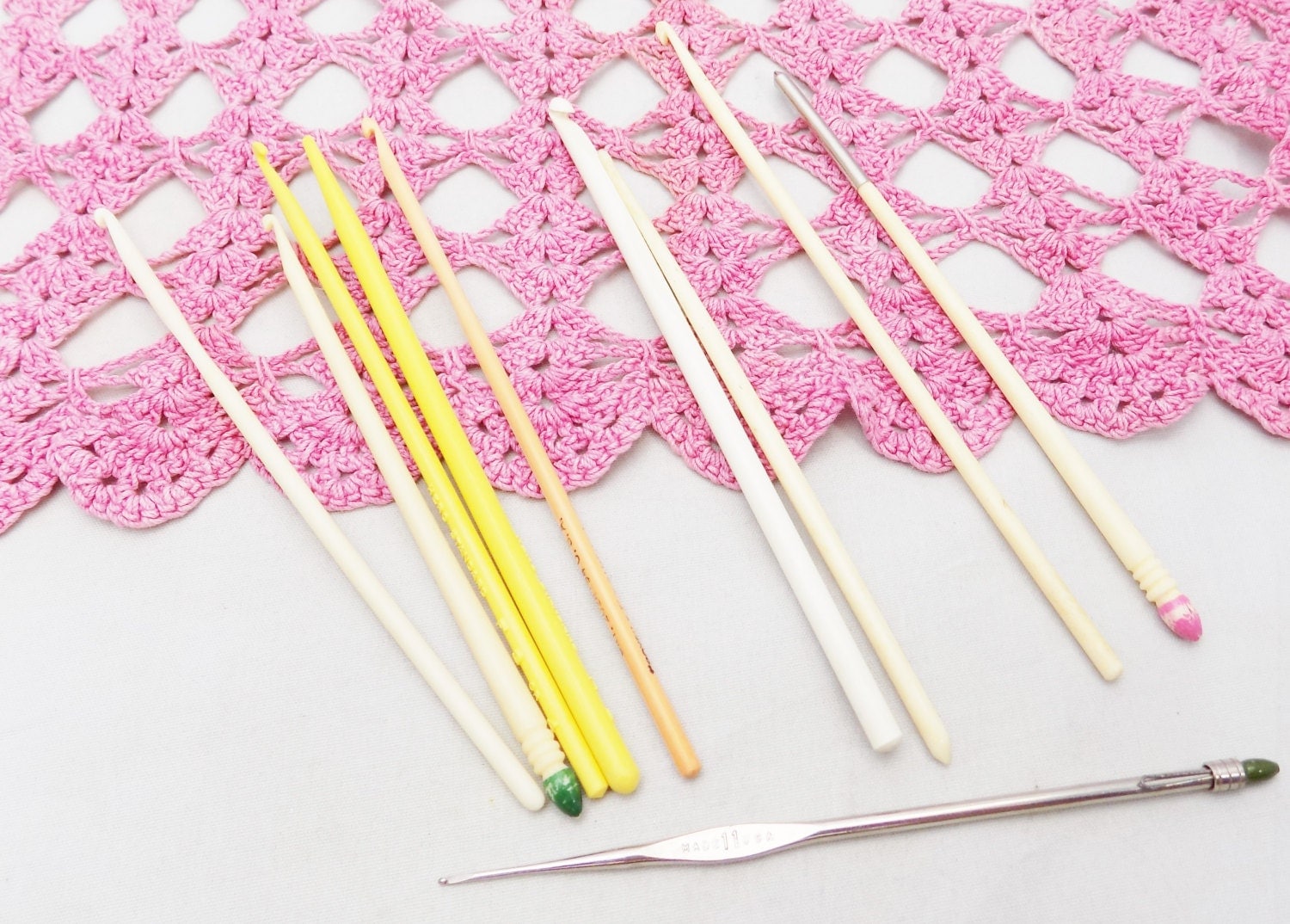 Crochet Hooks Susan Bates Boye Hero 10 Assorted Small