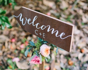 Wedding welcome sign, wedding arrow sign, wedding direction sign, directional sign, arrow welcome sign, Wooden Wedding Signs