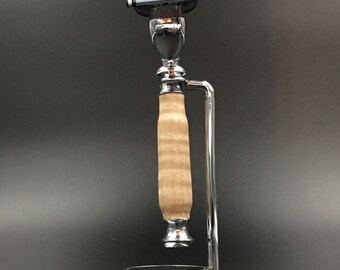 Tiger Maple razor handle with Gillette Mach 3 blade and stand