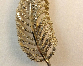 Vintage BSK Textured Gold Leaf Brooch Pin