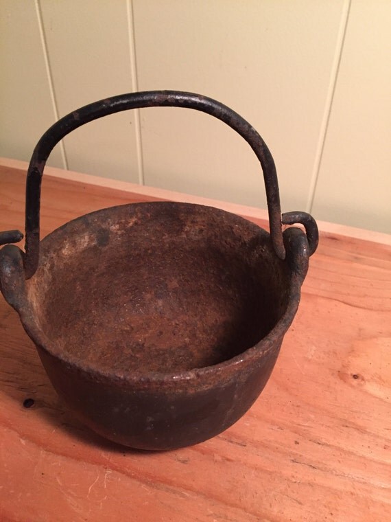 Vintage Cast Iron 6" Smelting Pot from OhHappyDayFinds on Etsy Studio
