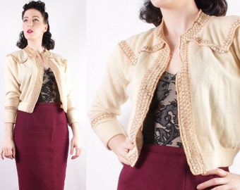 50s Cashmere sweater velvet ribbon gold lame thread pinup girl cardigan pink and cream retro top goldstein size Medium