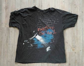 pink floyd shirt the wall