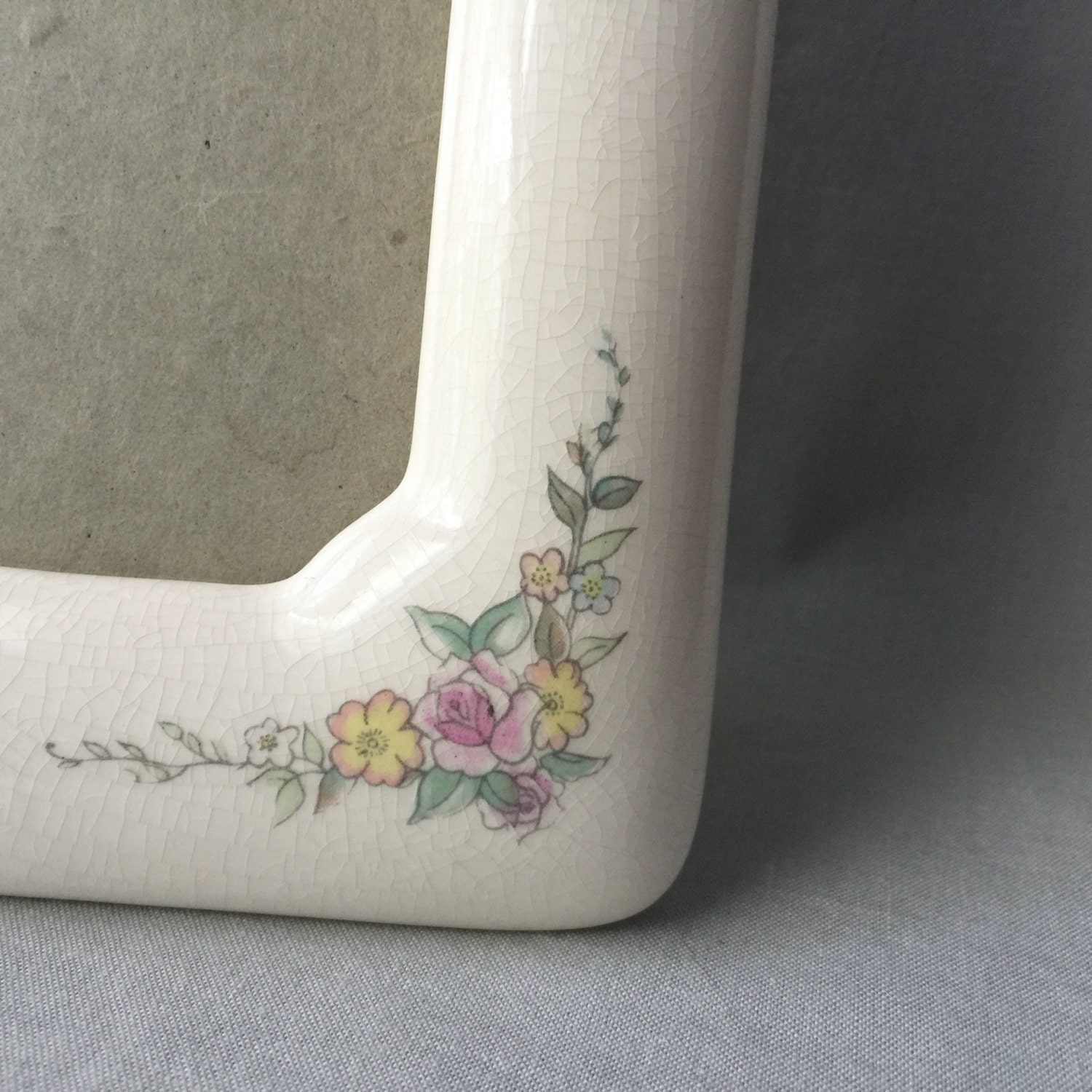 Floral Ceramic Frame // Floral Vintage Frame // Vintage Picture Frame