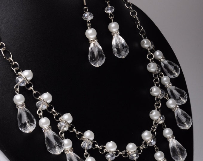 Set of necklace earrings crystal choker a gift for Christmas New Year Valentine Day beautiful woman classy crystal gift for his birthday