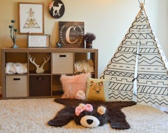 Bear Rug / Faux Bear Rug / woodland nursery / Baby room decor / Bow / animal playmat / ClaraLoo
