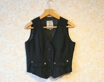 black button up vest