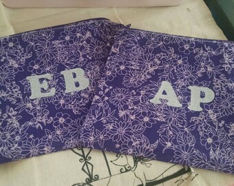 Personalized zipper pouches