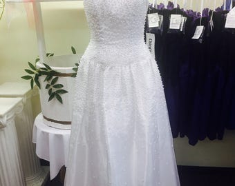 White Wedding dress, bridal gown, white wedding dress, beaded wedding gown, beach wedding gown, chapel gown