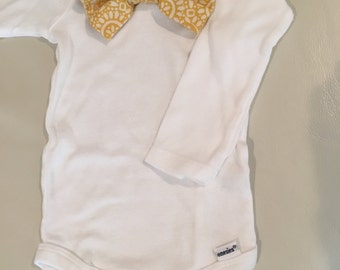 Items similar to Dressy Man customized bow tie onesie on Etsy