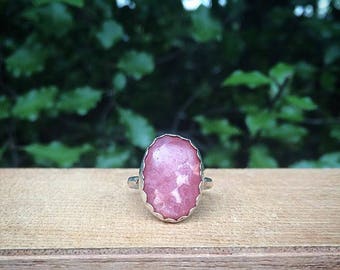 Silver Rhodochrosite Ring / Sterling Silver Ring / Pink Stone Ring / Pink Gemstone Ring / Pink Crystal Ring / Fairy Ring / Hammered Band