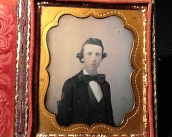 Antique Daguerreotype Photo in Case