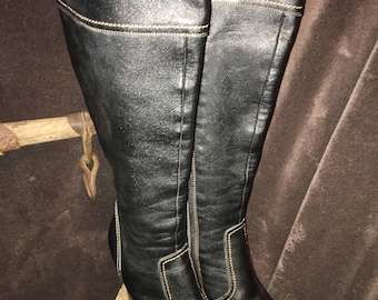 Size 8 m ladies platform side zip boots from Colin Stuart