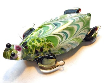 Bright Green Sea Turtle necklace, Lamp Work Glass Bead pendant, ready to wear glass jewelry, Isinglass Design, glassbead, SRAJD