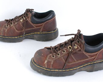 size 9 DOC MARTEN brown leather 80s 90s GRUNGE lace up platform ankle boots