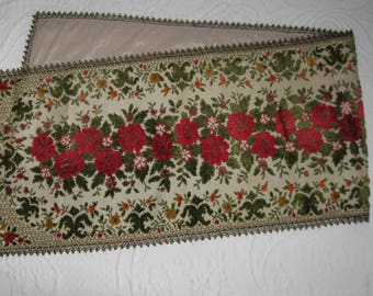 brocade table runner . brocade doily . brocade runner . tapestry runner . gold lace