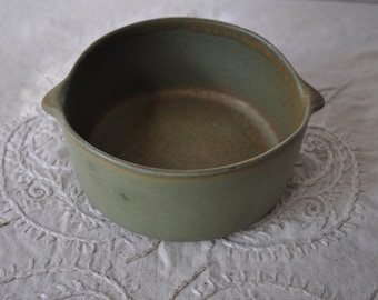 Olive Green David Gil Bennington Potters Bowl/Vintage c. 1960s/Hand Made Rustic Art Pottery Spouted Bowls