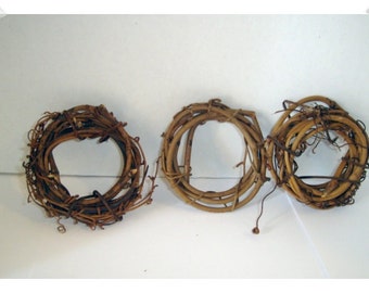 Set of 3 Vine Wreaths/3 inches/Craft Supplies*