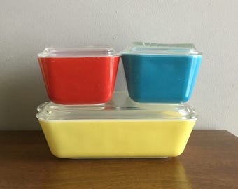 pyrex primary refrigerator jars with lids complete