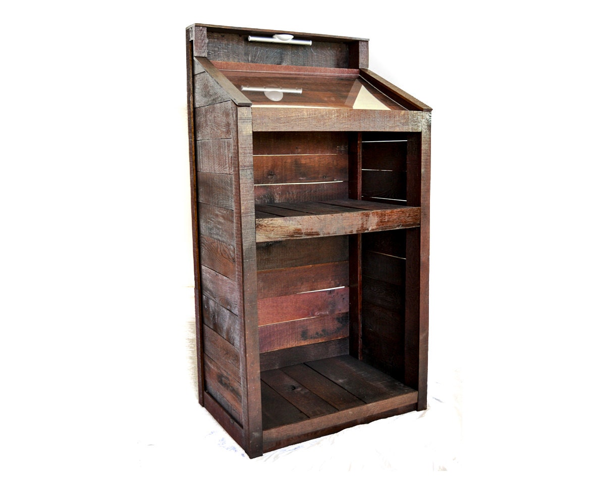 HOSTESS STAND Podium 100% Recycled Wine Soaked