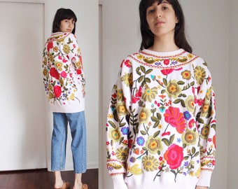 Vintage Emroidered Colorful Floral Sweater S-M-L