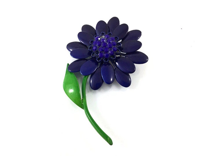 A Vintage Navy Blue Enamel Flower Brooch. Retro brooches, 1950's flower brooches. Blue rhinestone flower brooch. Enamel brooch. Flowerhead
